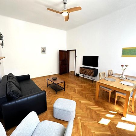 Black Eagle Apartments Prague Ngoại thất bức ảnh