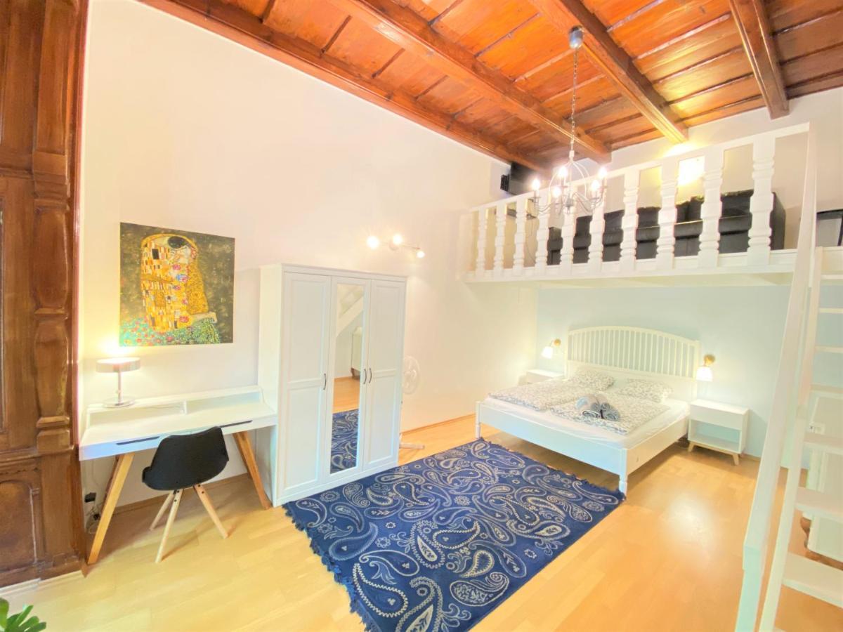 Black Eagle Apartments Prague Ngoại thất bức ảnh