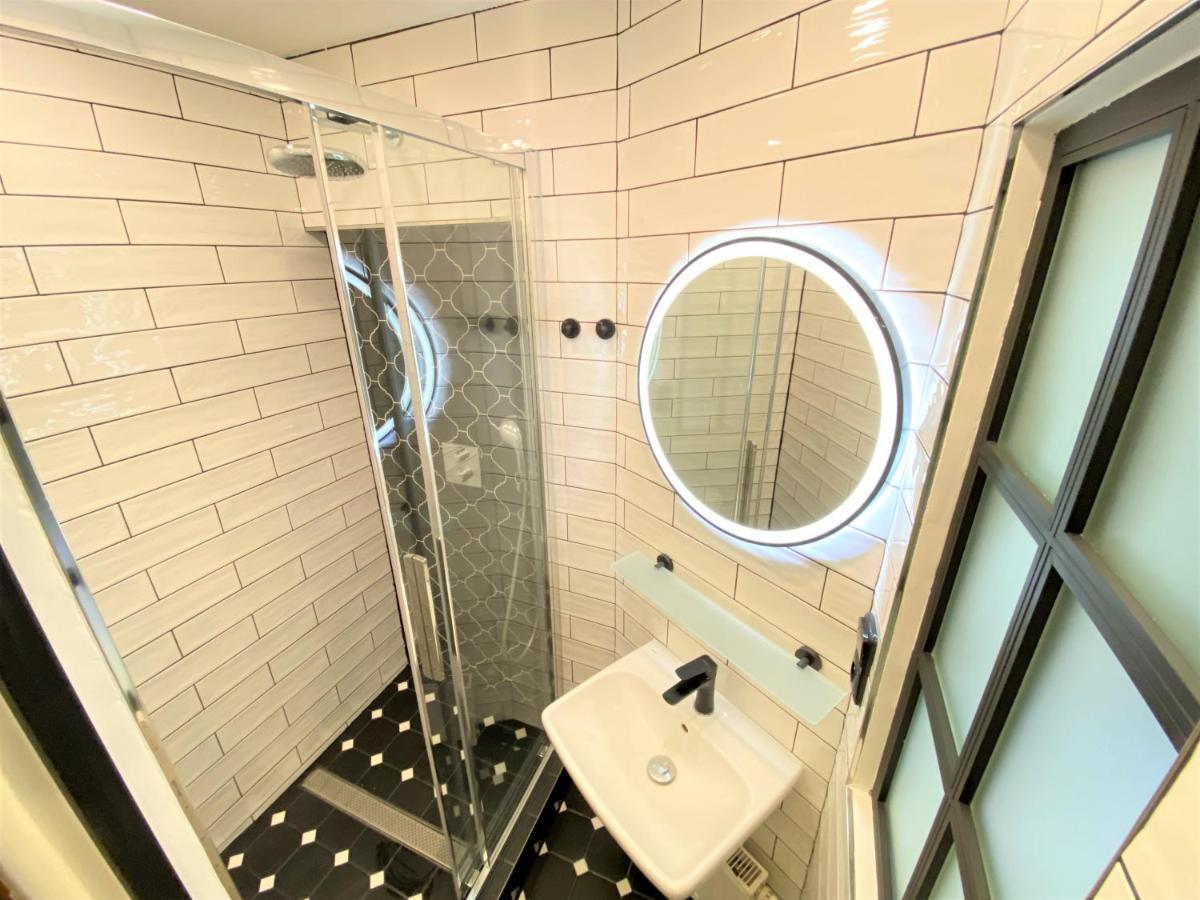 Black Eagle Apartments Prague Ngoại thất bức ảnh