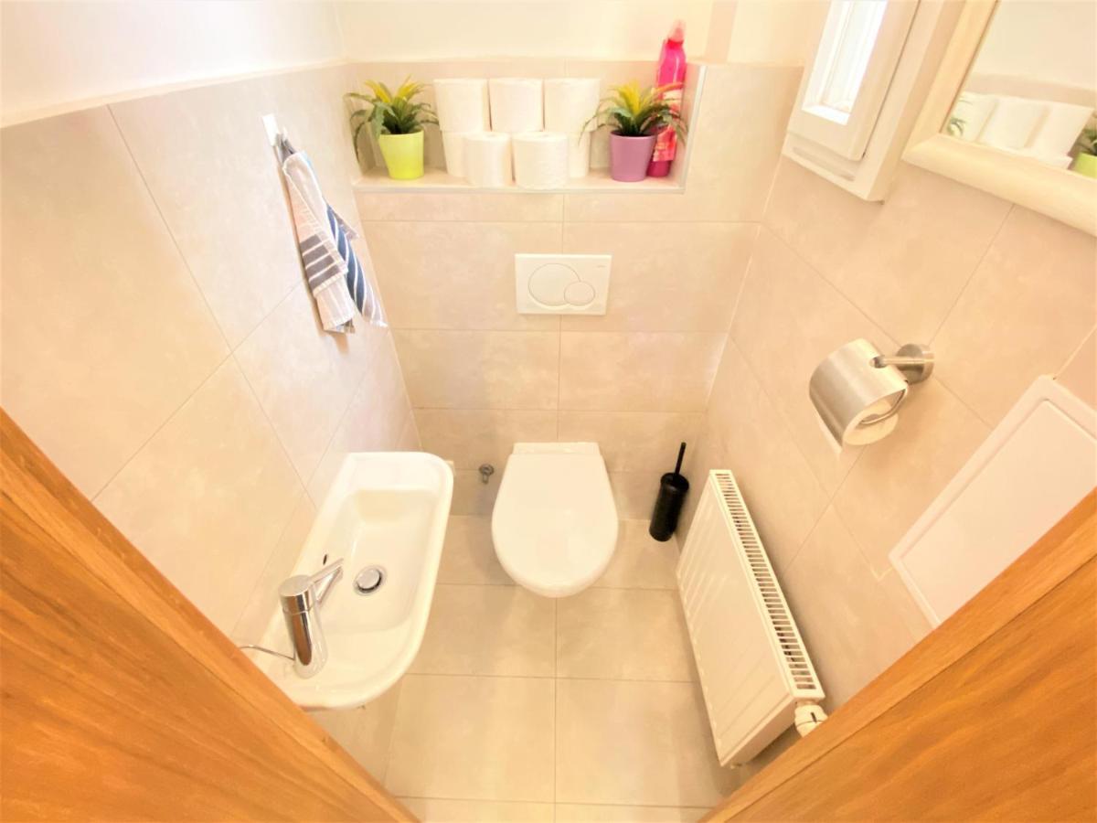 Black Eagle Apartments Prague Ngoại thất bức ảnh