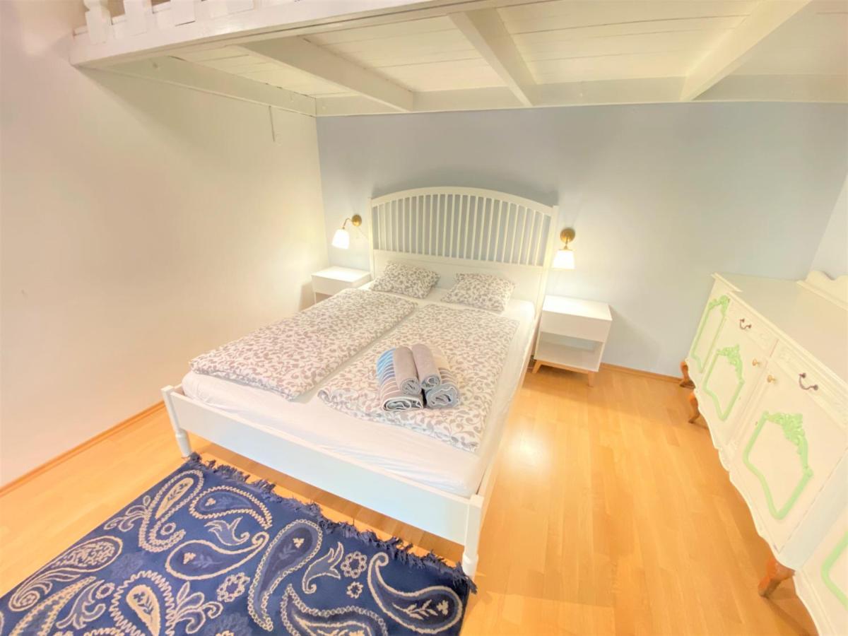 Black Eagle Apartments Prague Ngoại thất bức ảnh