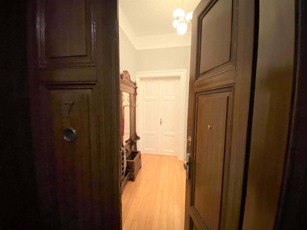 Black Eagle Apartments Prague Ngoại thất bức ảnh