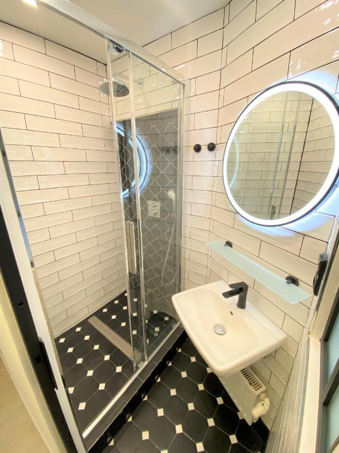 Black Eagle Apartments Prague Ngoại thất bức ảnh