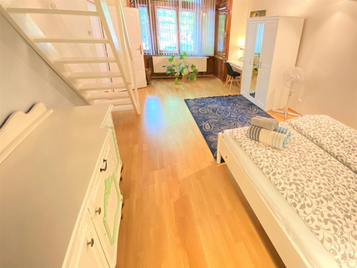 Black Eagle Apartments Prague Ngoại thất bức ảnh