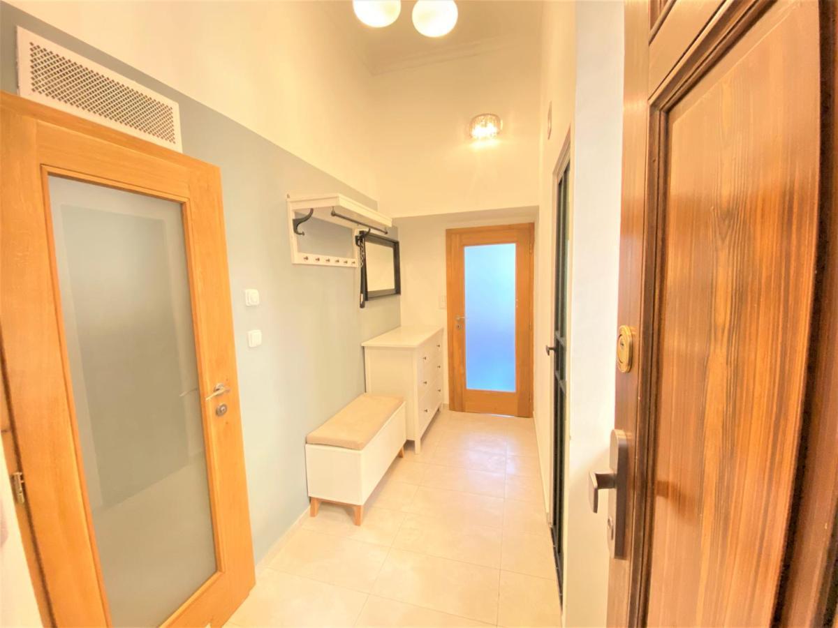 Black Eagle Apartments Prague Ngoại thất bức ảnh