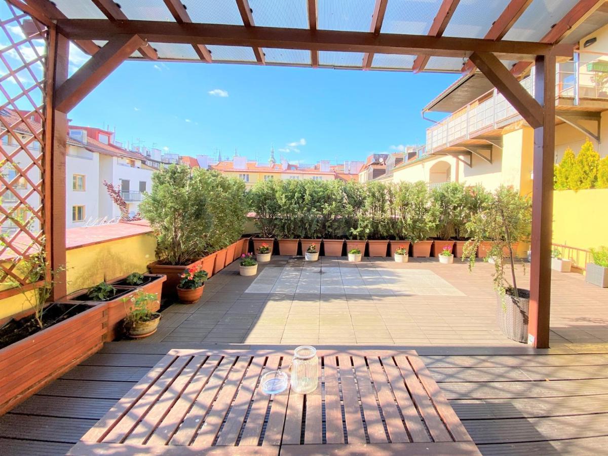 Black Eagle Apartments Prague Ngoại thất bức ảnh