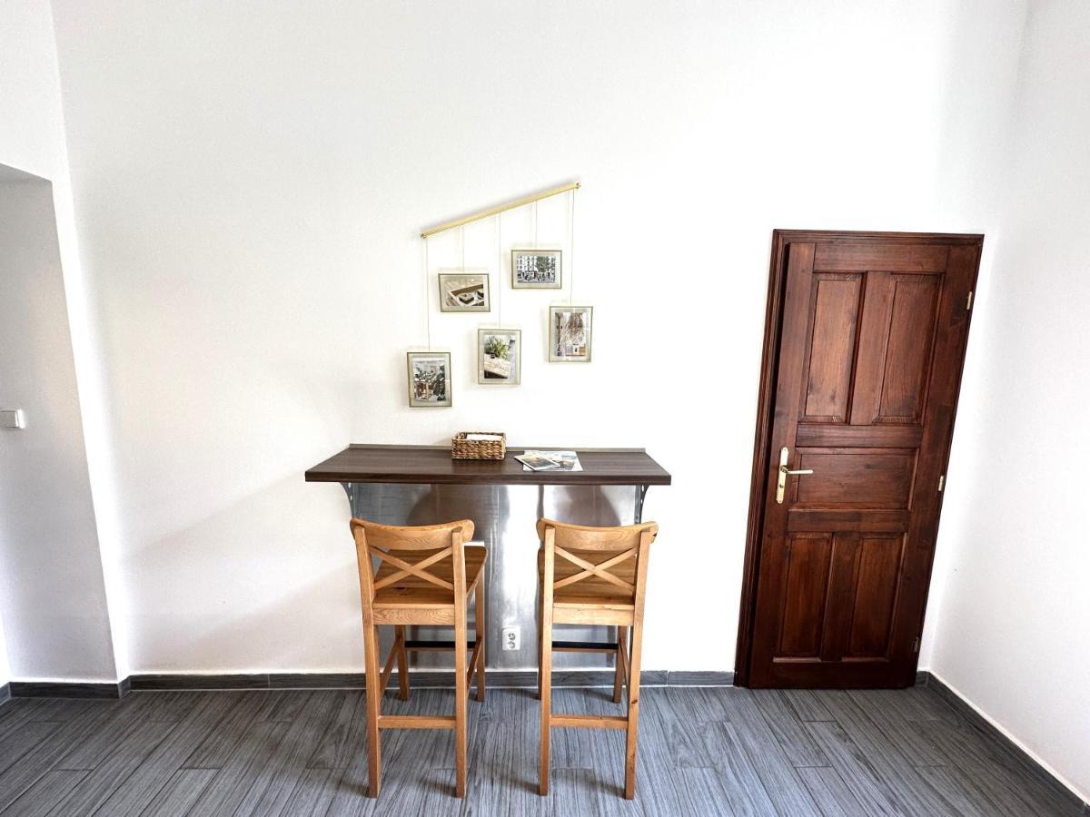 Black Eagle Apartments Prague Ngoại thất bức ảnh