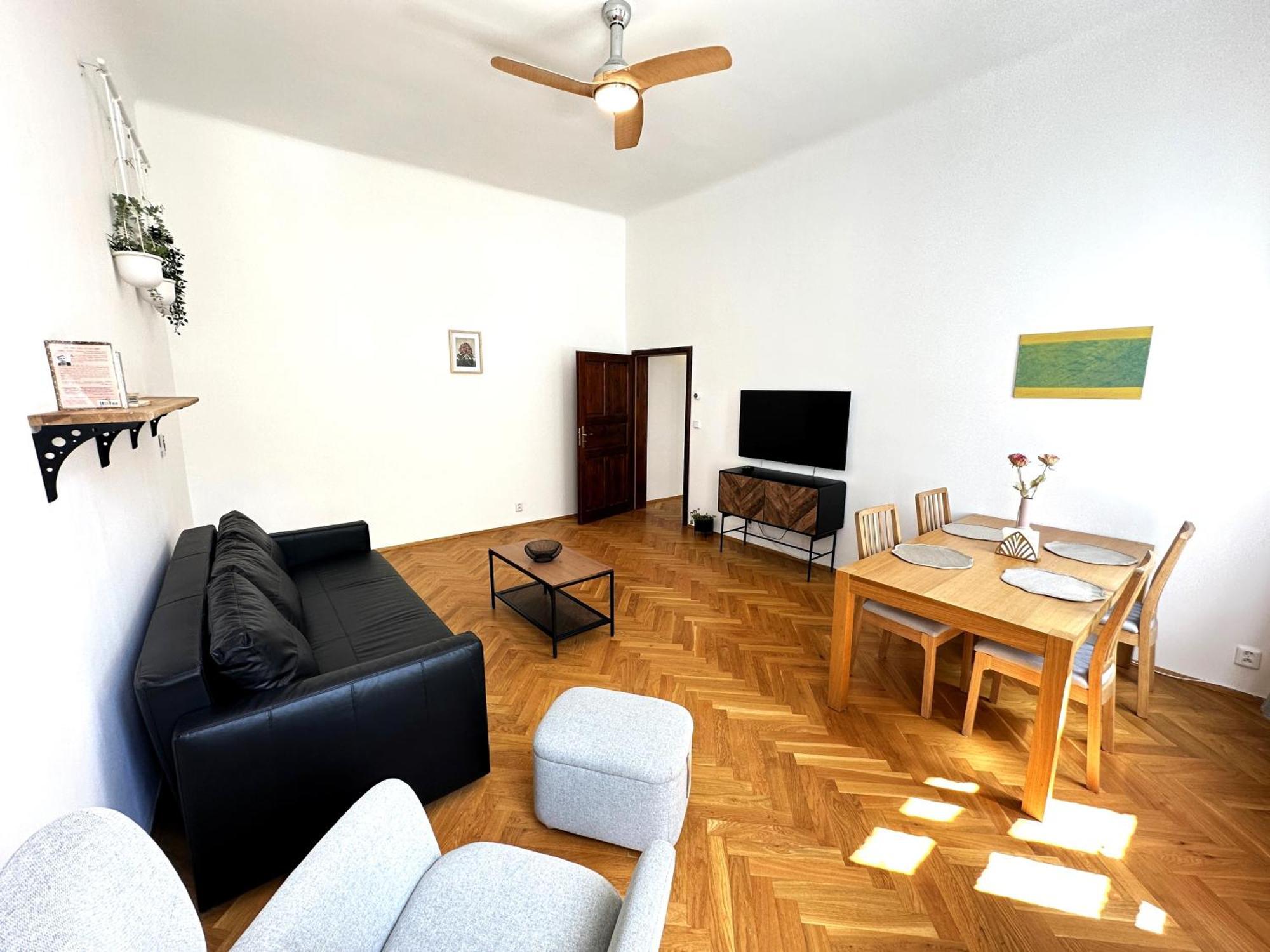 Black Eagle Apartments Prague Ngoại thất bức ảnh