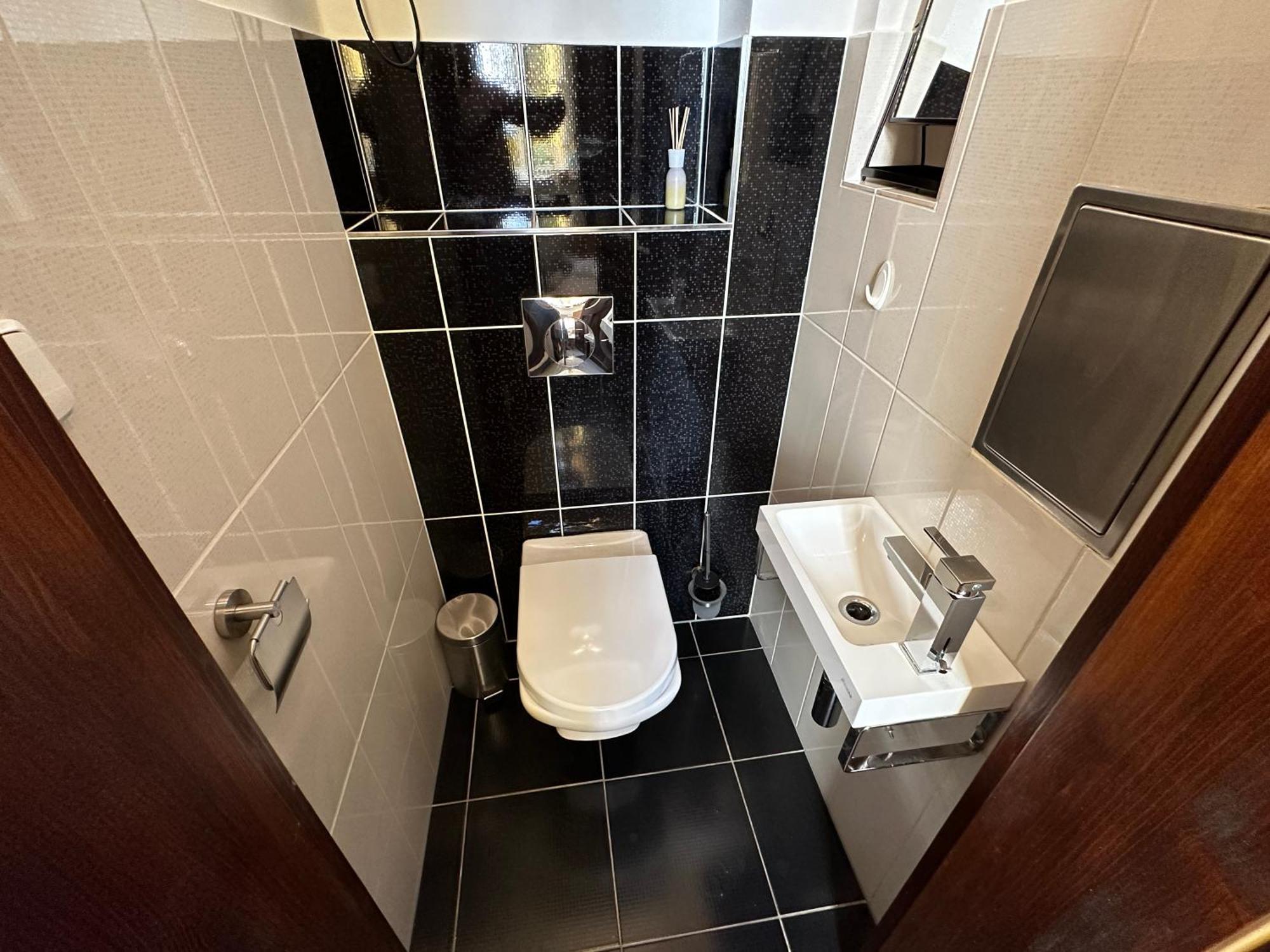 Black Eagle Apartments Prague Ngoại thất bức ảnh